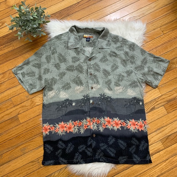 Havana Jack Cafe Other - Havana Jack Cafe 100% Silk Hawaiian Button Shirt